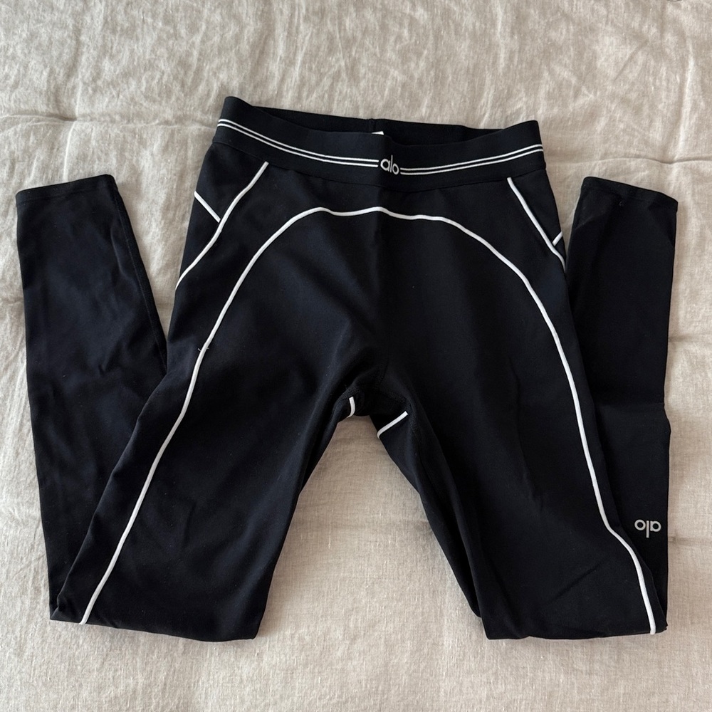 ALO Yoga Black Leggings with White Piping